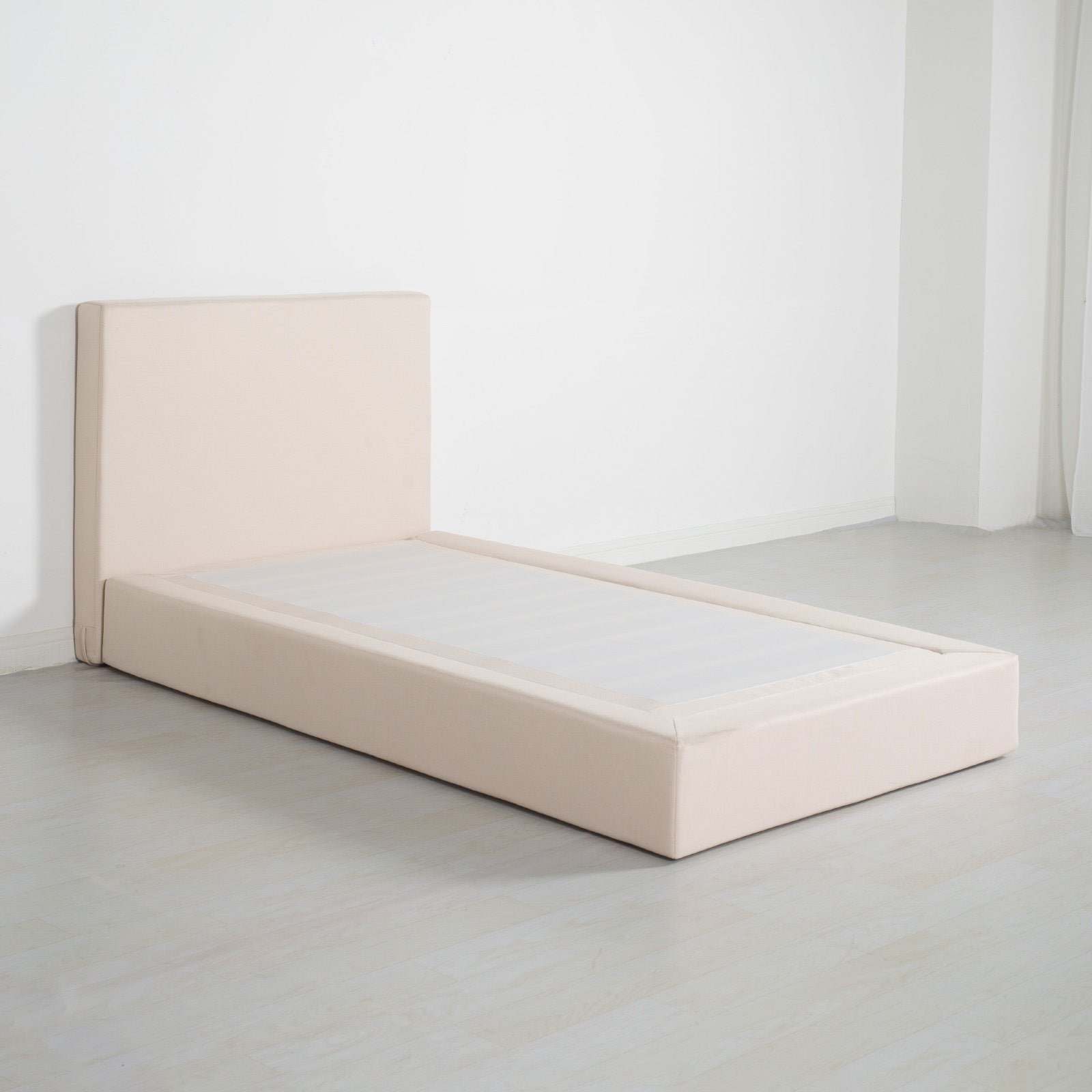 Single Minimalist Floor Bed with Wooden Slats